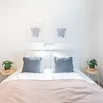 Apartment Vh103 *